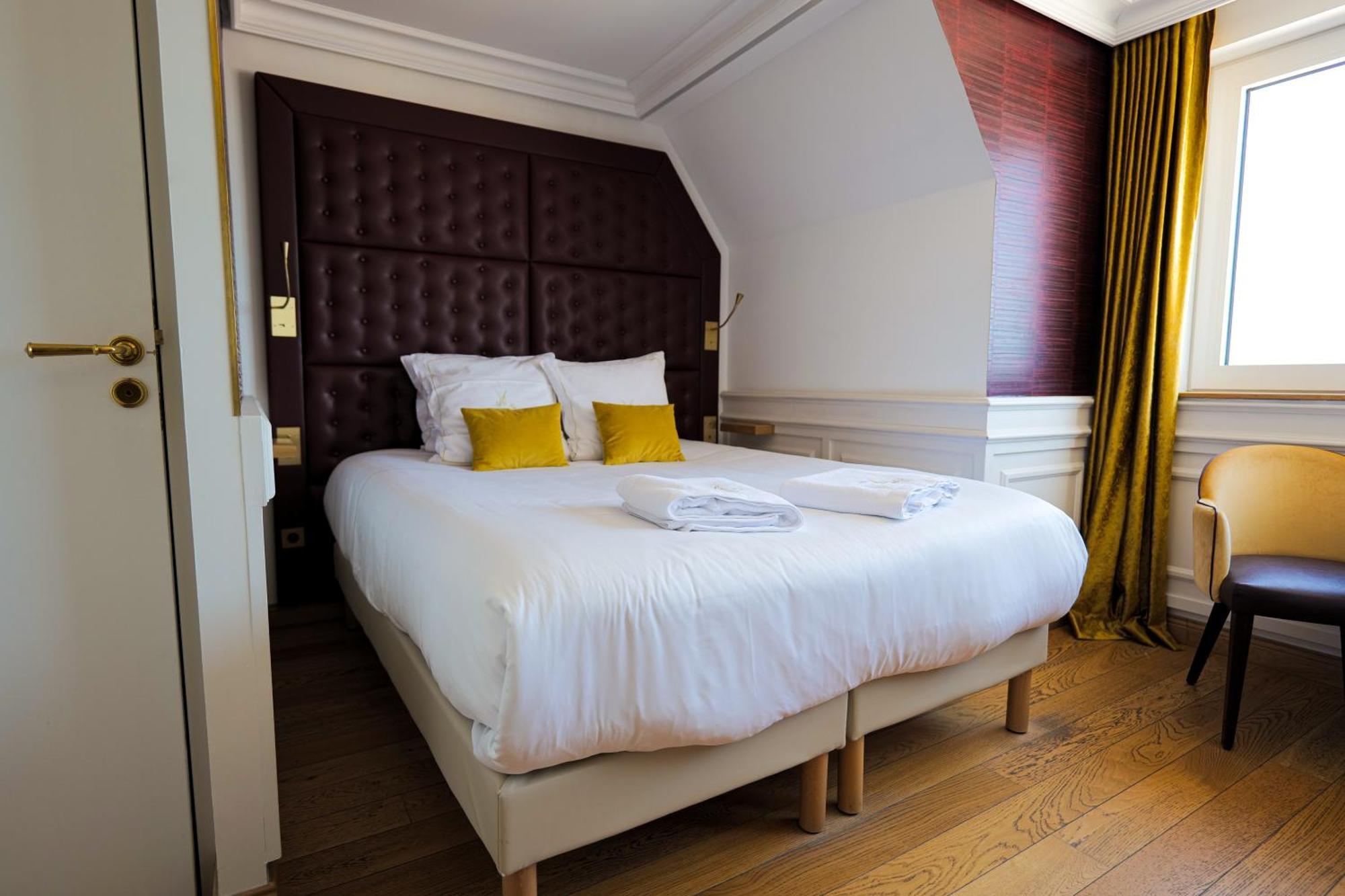 Hotel Merveilleux Cote Mer Dunkirk Bagian luar foto