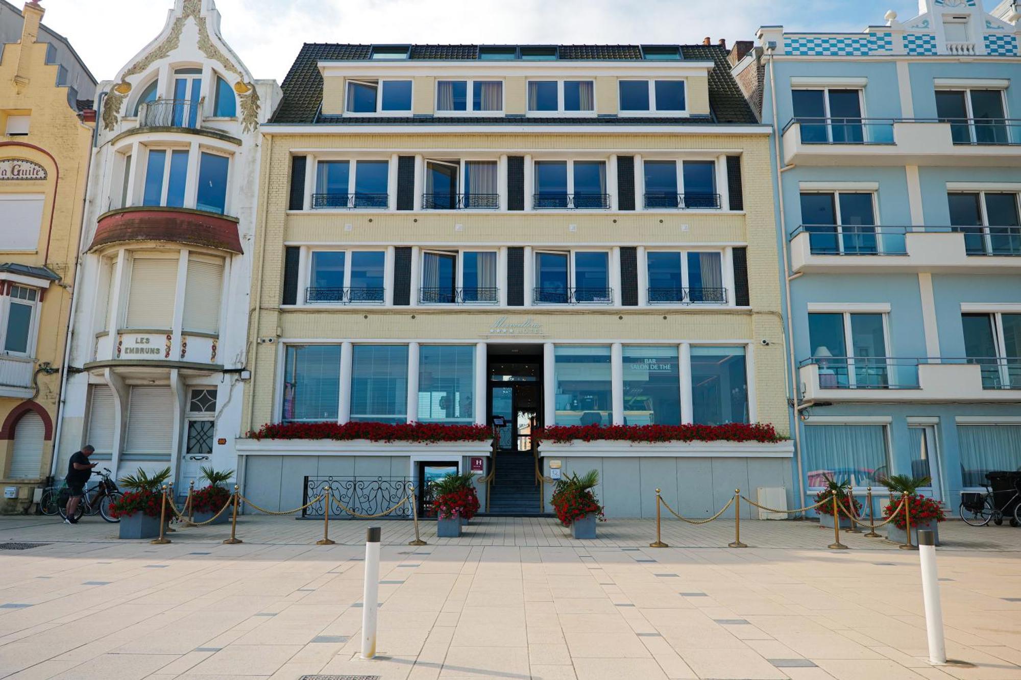 Hotel Merveilleux Cote Mer Dunkirk Bagian luar foto