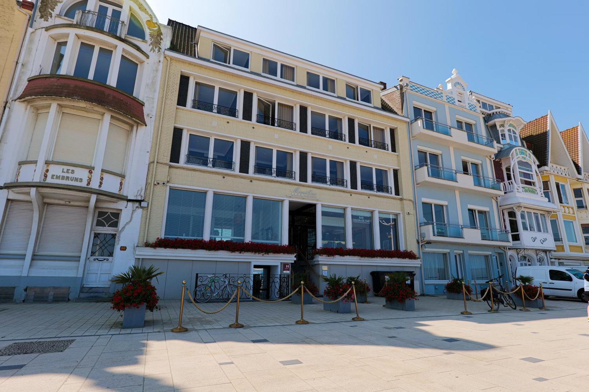 Hotel Merveilleux Cote Mer Dunkirk Bagian luar foto