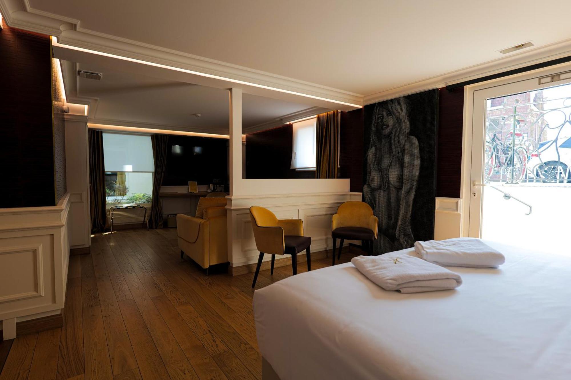 Hotel Merveilleux Cote Mer Dunkirk Bagian luar foto